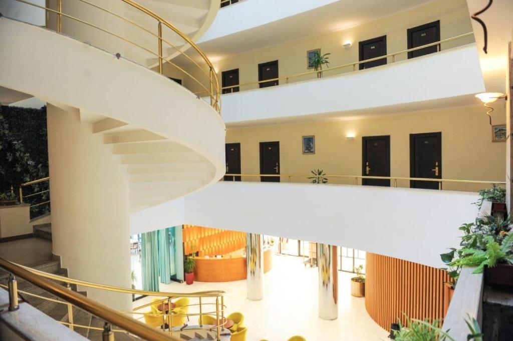 Hotel Leonardo Shkallnur Экстерьер фото