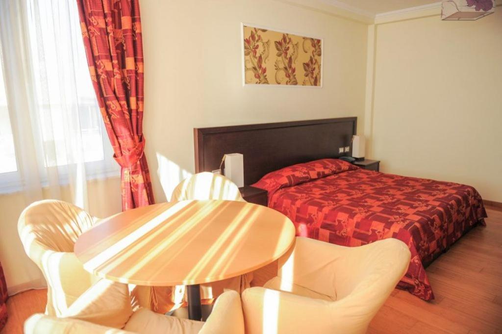 Hotel Leonardo Shkallnur Экстерьер фото