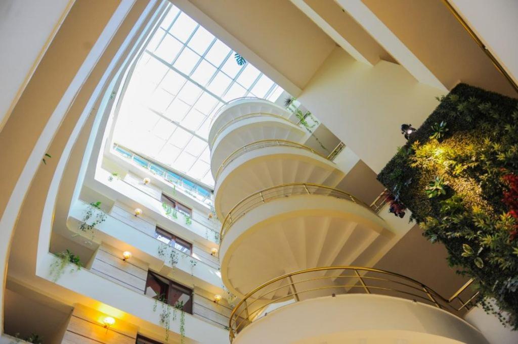 Hotel Leonardo Shkallnur Экстерьер фото